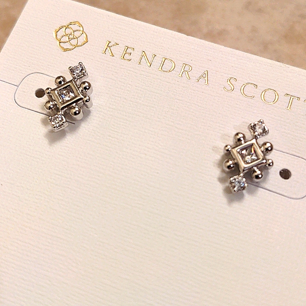 NEW Kendra Scott Tilda Stud Earrings in Silver - Picture 6 of 7